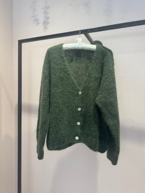 sweater haki